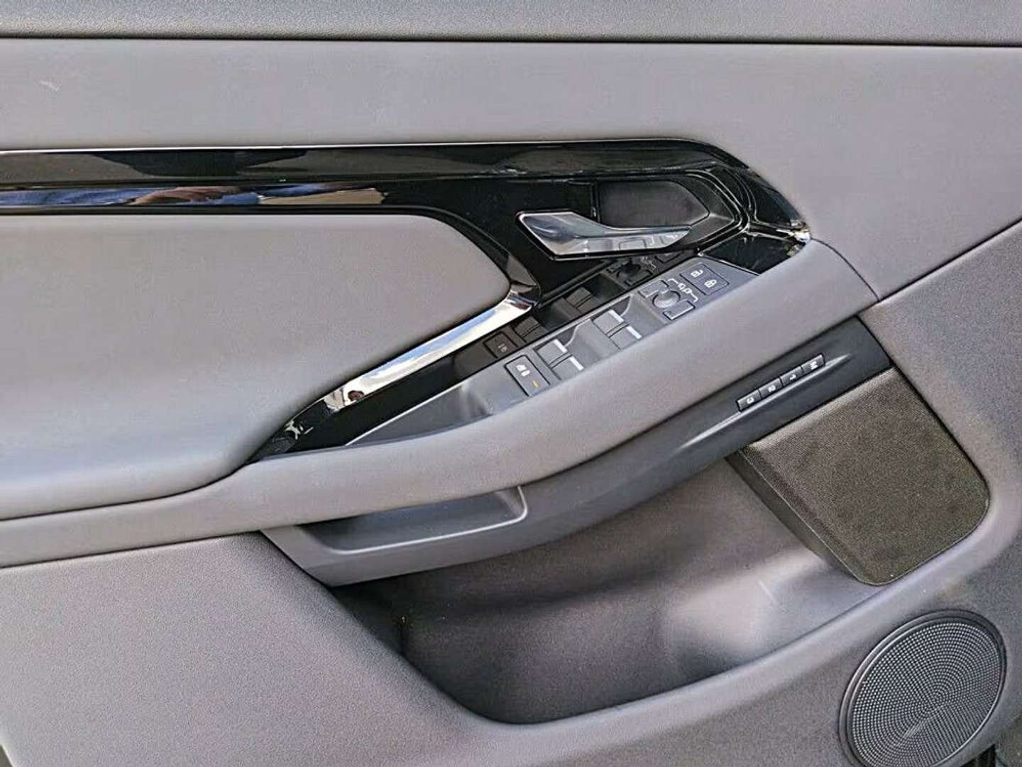 Land Rover Range Rover Evoque - 2025 - Joinsteer - #10