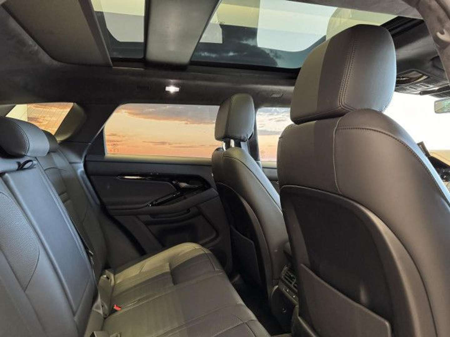 Land Rover Range Rover Evoque D200 Autobio. BlackPack 21" AHK - 2024 - Joinsteer - #15