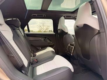 Land Rover Range Rover Sport SV Edition One — photo 5