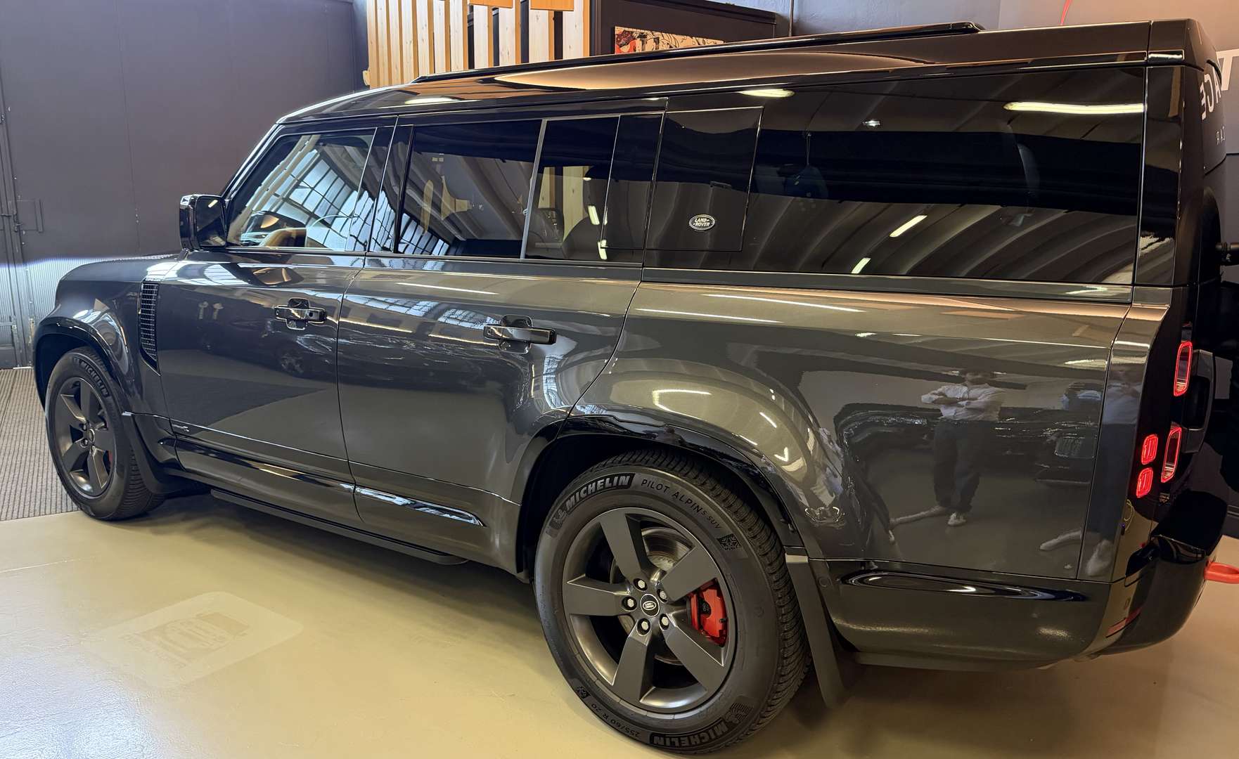 Land Rover Defender 130 Edition Awd 8 Posti 3.0d I6 Mhev 300cv - 2024 - Joinsteer - #8
