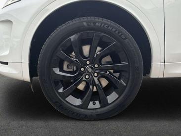 Land Rover Discovery Sport P300e R-Dynamic SE — photo 9