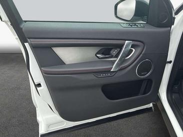 Land Rover Discovery Sport P300e R-Dynamic SE — photo 14