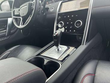 Land Rover Discovery Sport P300e R-Dynamic SE — photo 16