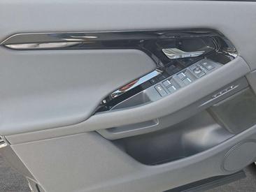 Land Rover Range Rover Evoque D200 Dynamic SE — photo 13