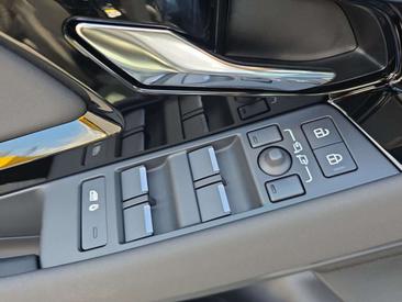 Land Rover Range Rover Evoque D200 Dynamic SE — photo 18