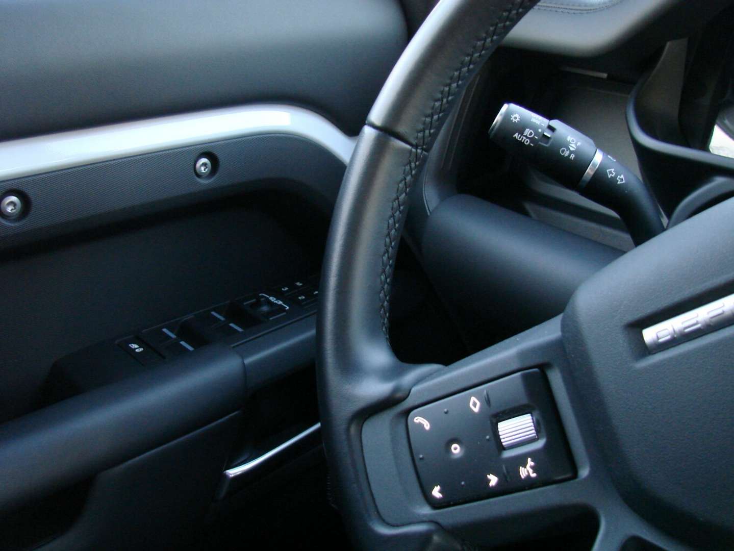 Land Rover Defender 110 HSE AWD Dynamic-X Pano 360ºSHZ AHK Merdian HUD - 2023 - Joinsteer - #9