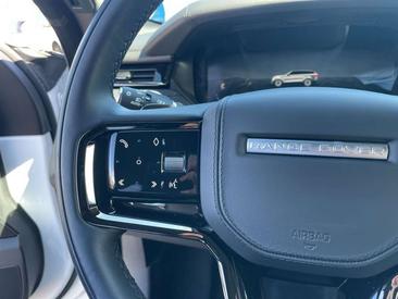 Land Rover Range Rover Velar D300 Dynamic SE — photo 17