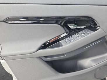 Land Rover Range Rover Evoque D200 S — photo 13