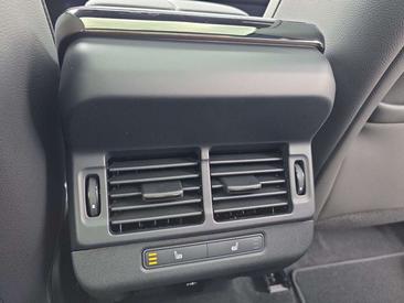Land Rover Range Rover Evoque D200 S — photo 19
