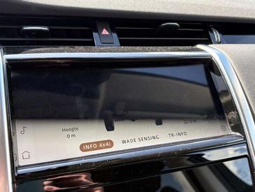 Land Rover Discovery Sport P300e 1.5 S — photo 14