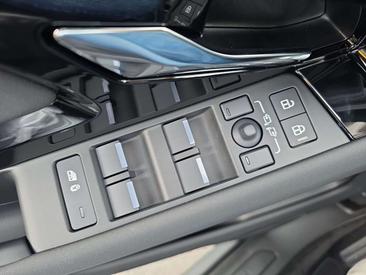 Land Rover Range Rover Evoque D200 S — photo 27