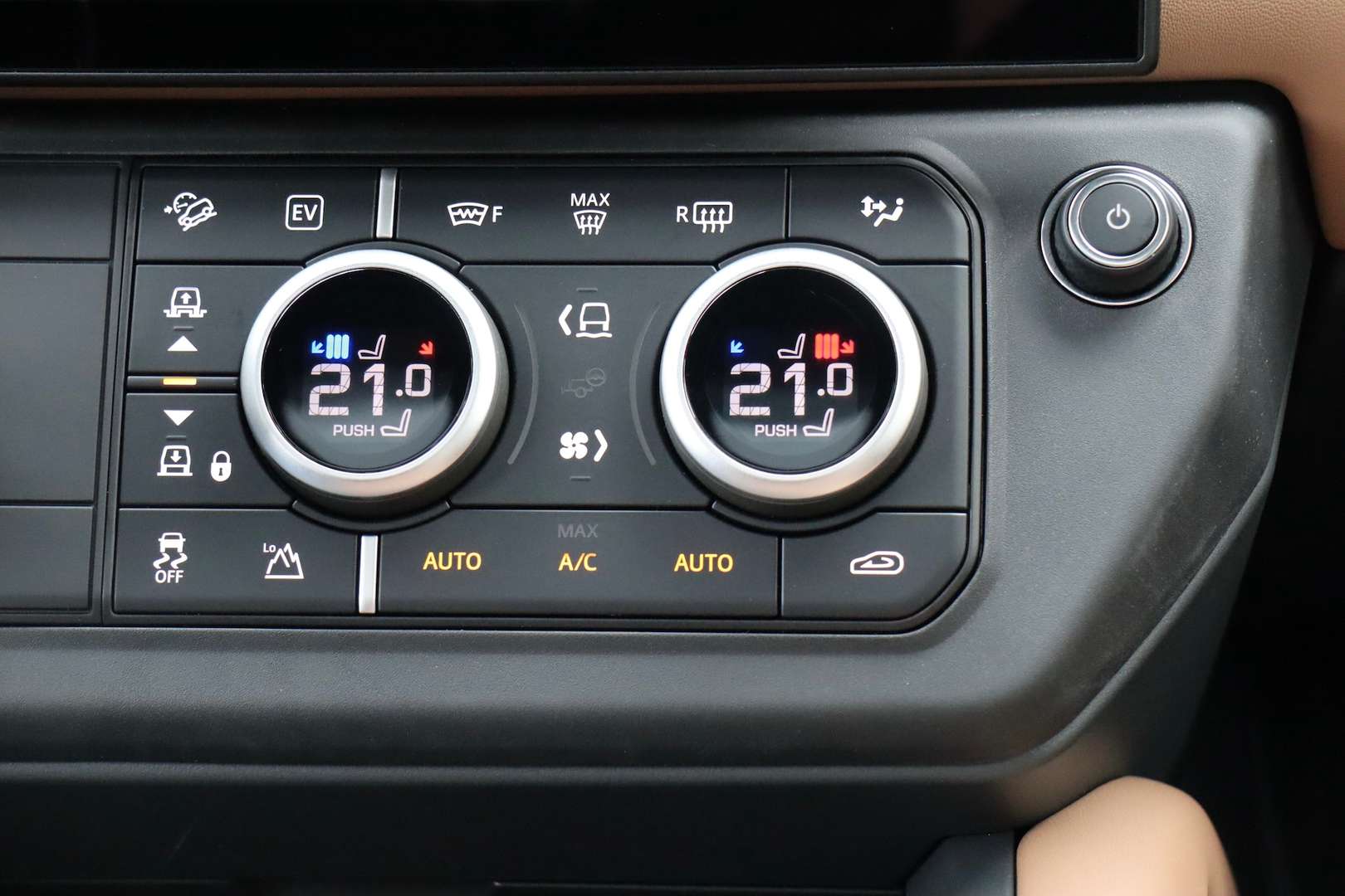 Land Rover Defender 110 X-Dynamic HSE P300e - 2026 - Joinsteer - #9