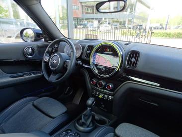 Mini Countryman COOPER SE — photo 7