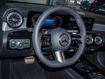 Mercedes CLA 180 180 — photo 8