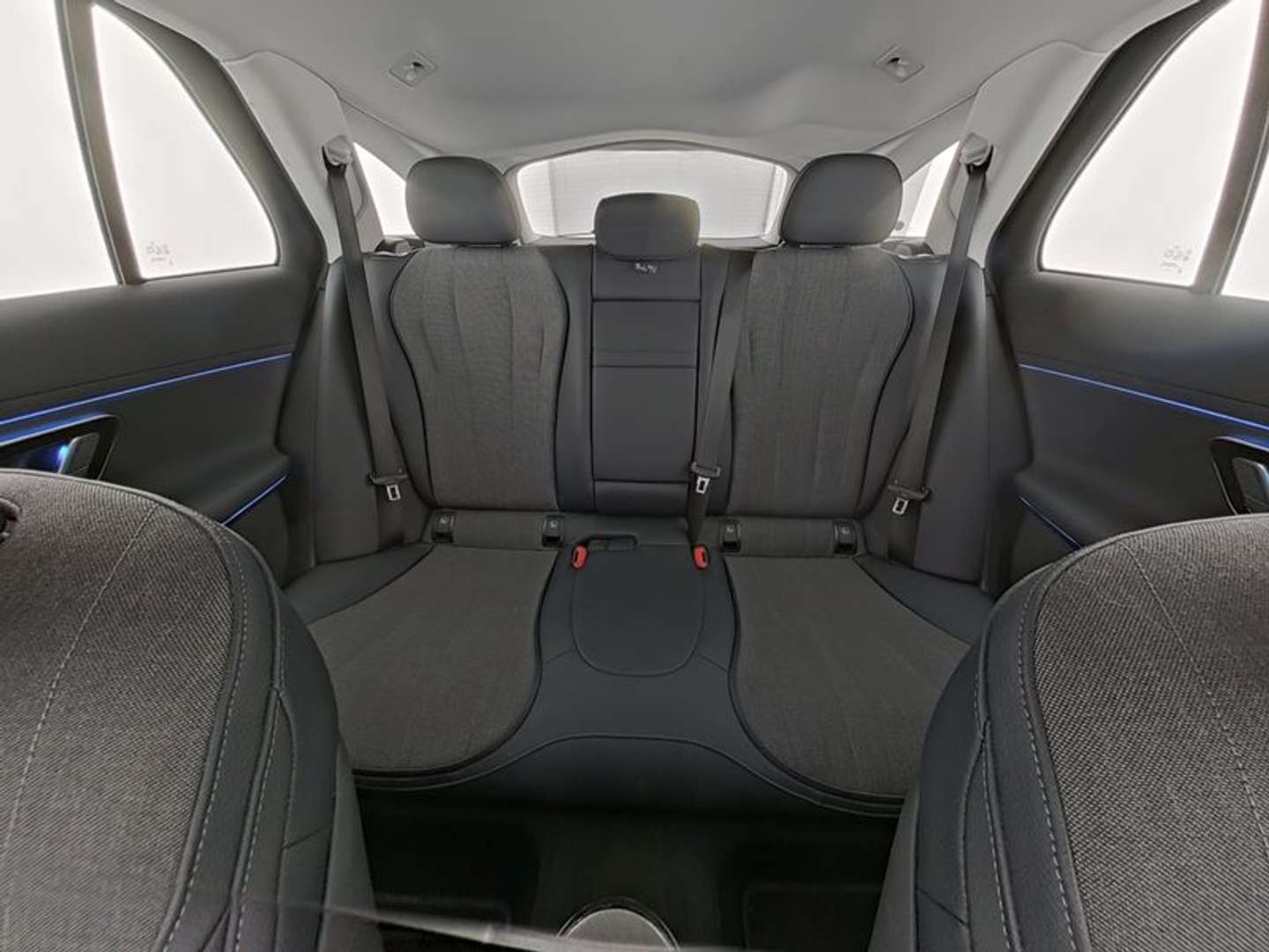 Mercedes Classe E 300 Avantgarde - 2025 - Joinsteer - #7