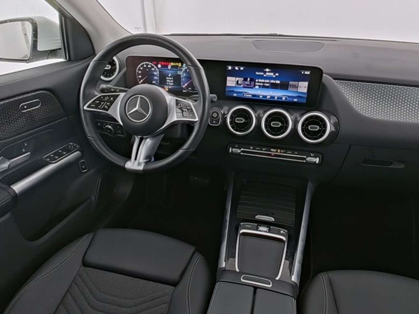 Mercedes GLA 200 Progressive - 2024 - Joinsteer - #4