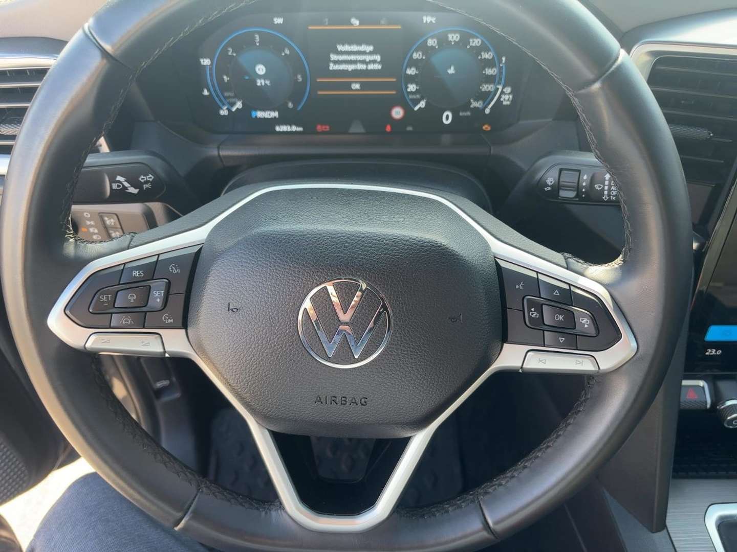 Volkswagen Amarok DOKA TDI Style 4Motion - 2025 - Joinsteer - #9