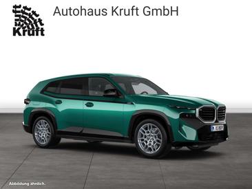 BMW XM 50e — photo 9