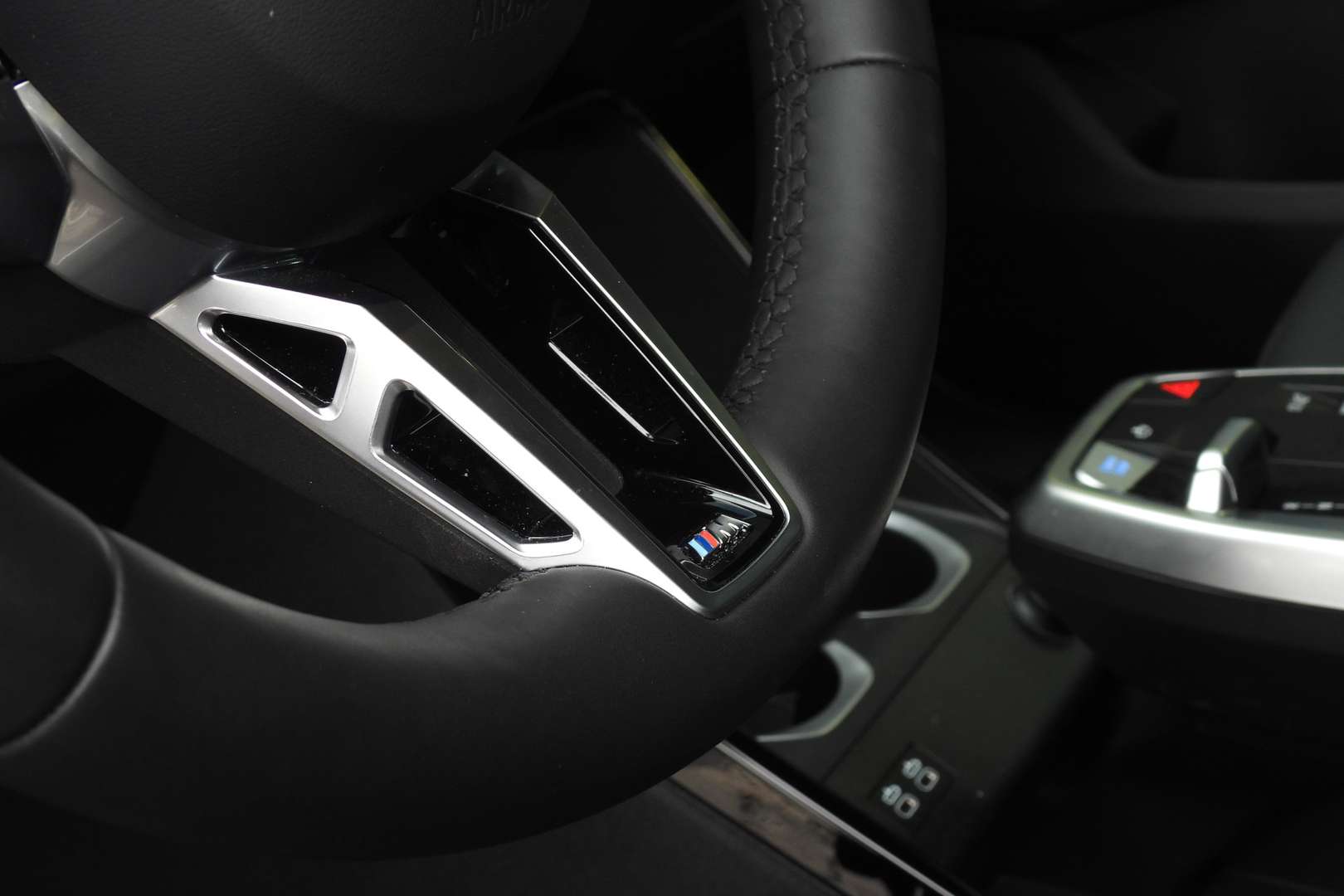 BMW IX1 M Sport EDrive20 - 2025 - Joinsteer - #11