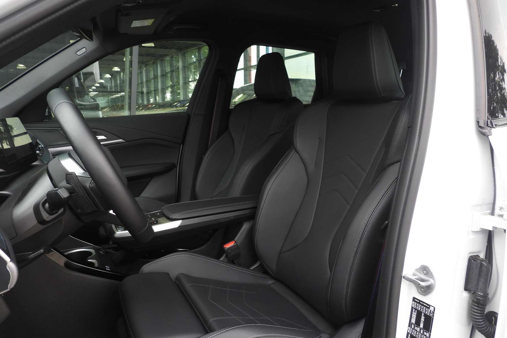 BMW IX1 M Sport EDrive20 - 2025 - Joinsteer - #15