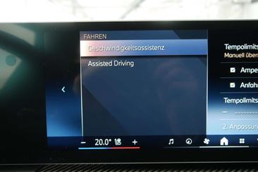 BMW 330e M Sport 330e XDrive — photo 29