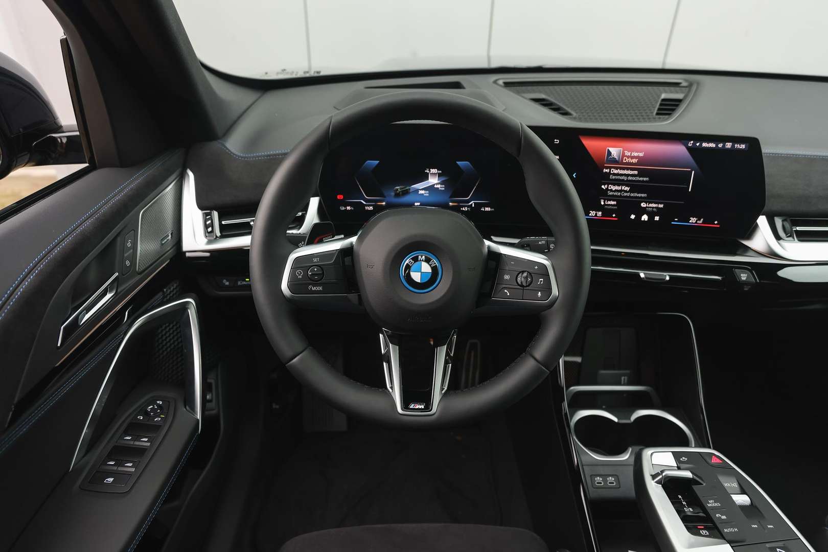 BMW IX1 M Sport EDrive20 - 2025 - Joinsteer - #2
