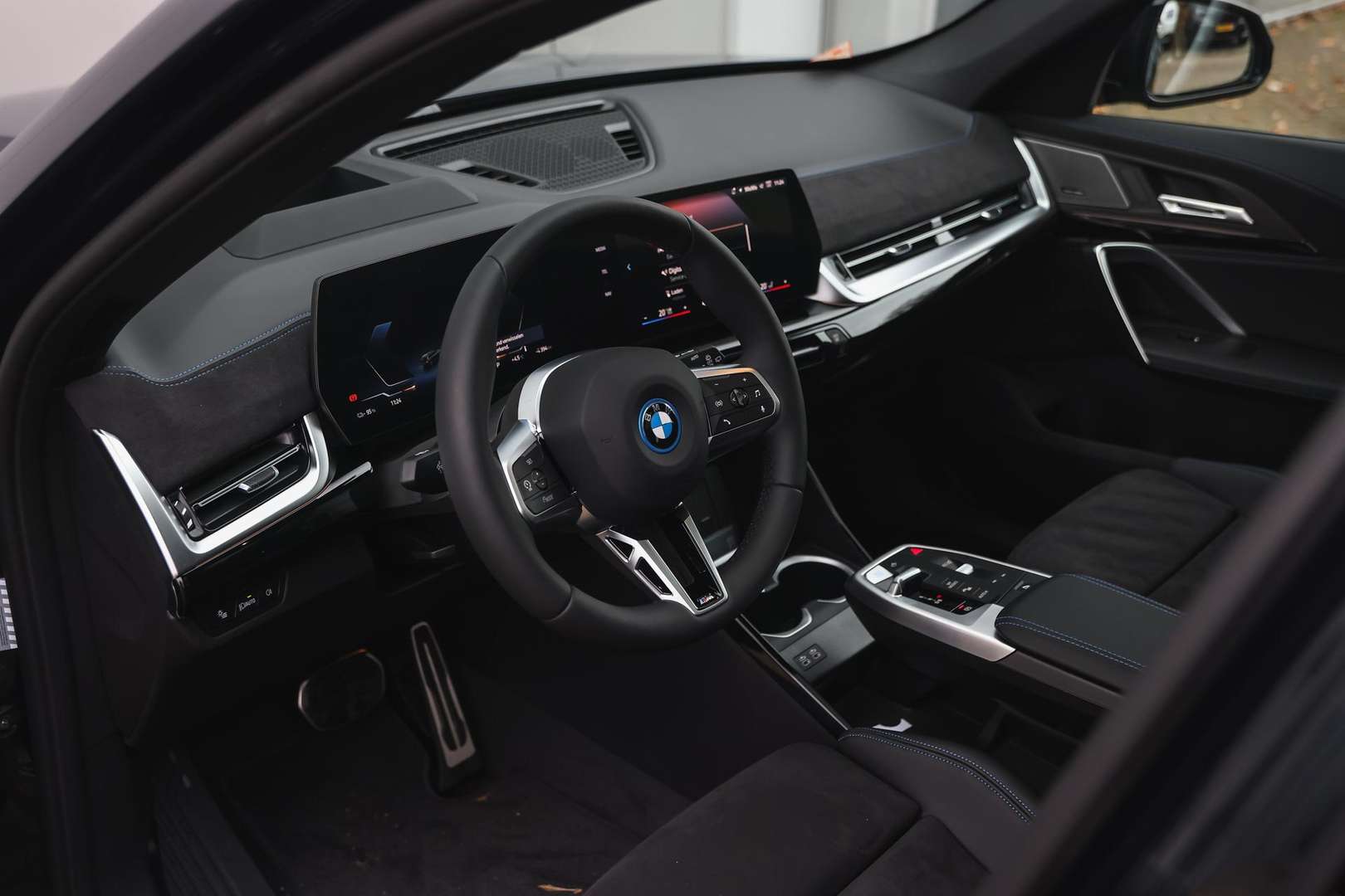 BMW IX1 M Sport EDrive20 - 2025 - Joinsteer - #8