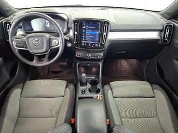 Volvo XC40 T4 Recharge R-Design — photo 2