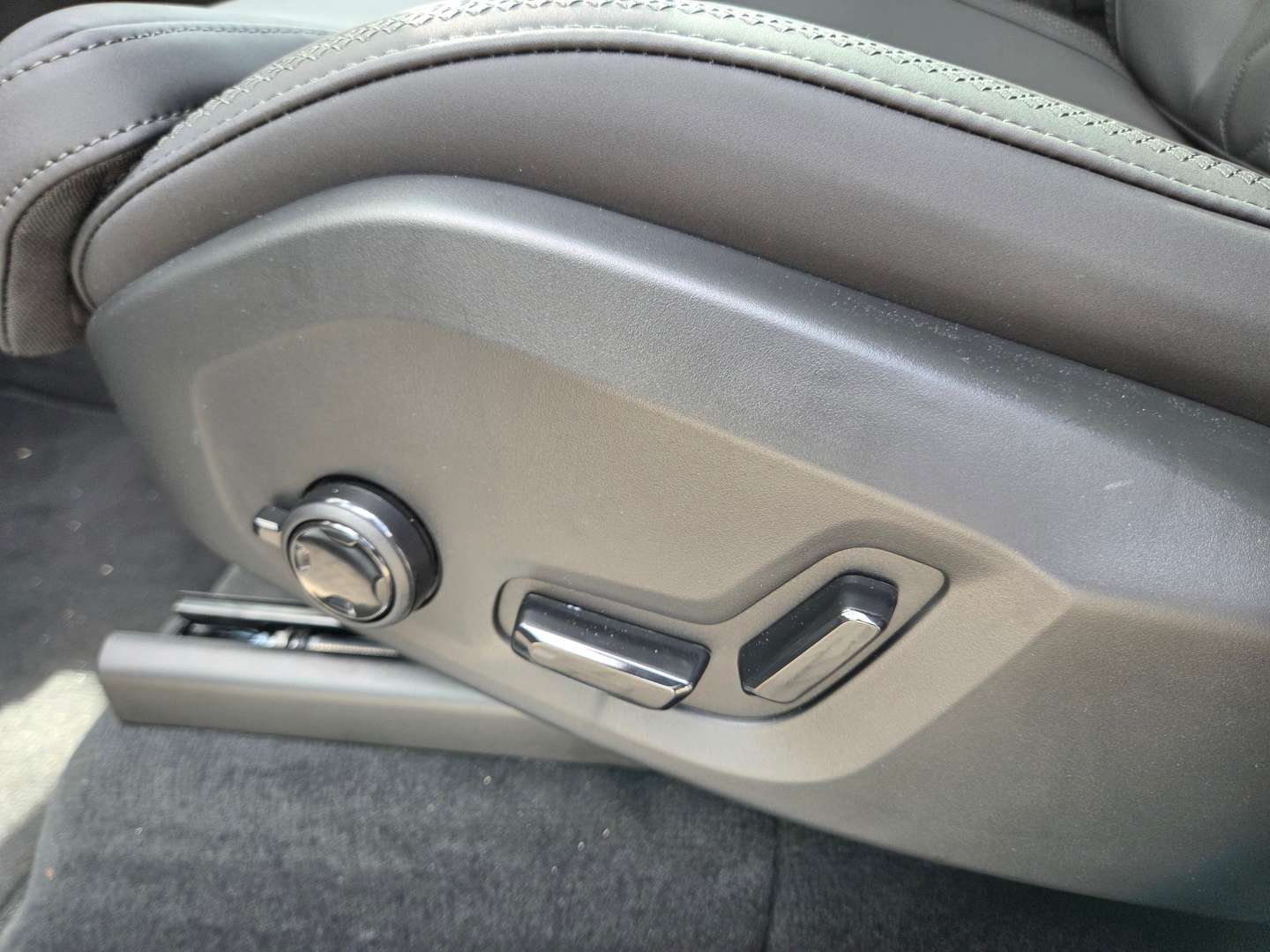 Volvo XC90 T8 - 2025 - Joinsteer - #16