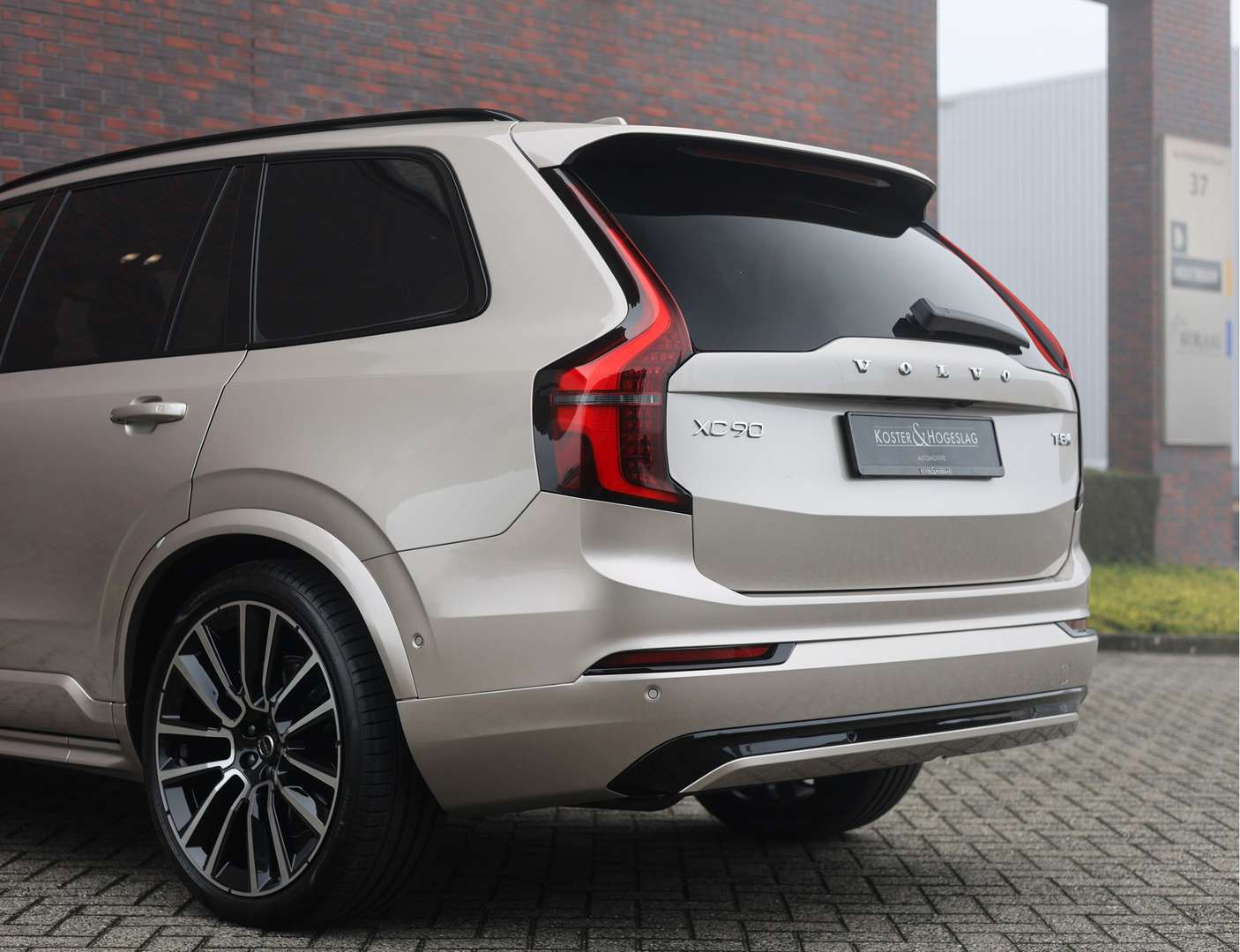 Volvo XC90 T8 Ultimate - 2025 - Joinsteer - #13