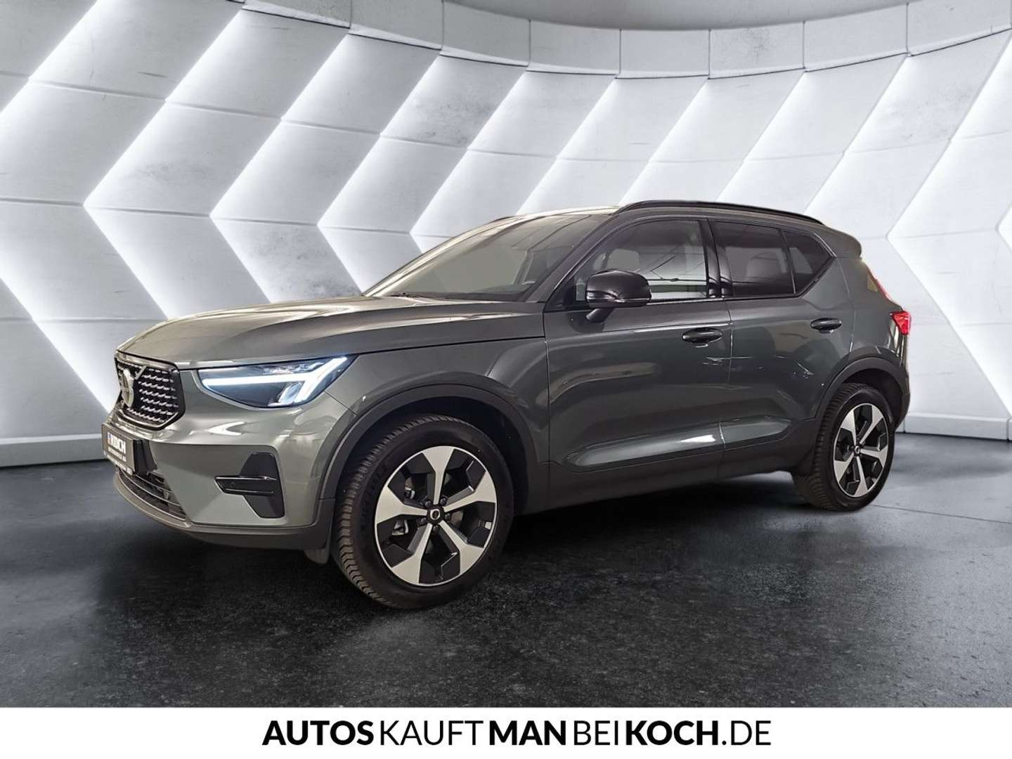 Volvo XC40 B3 Plus - 2025 - Joinsteer - #1