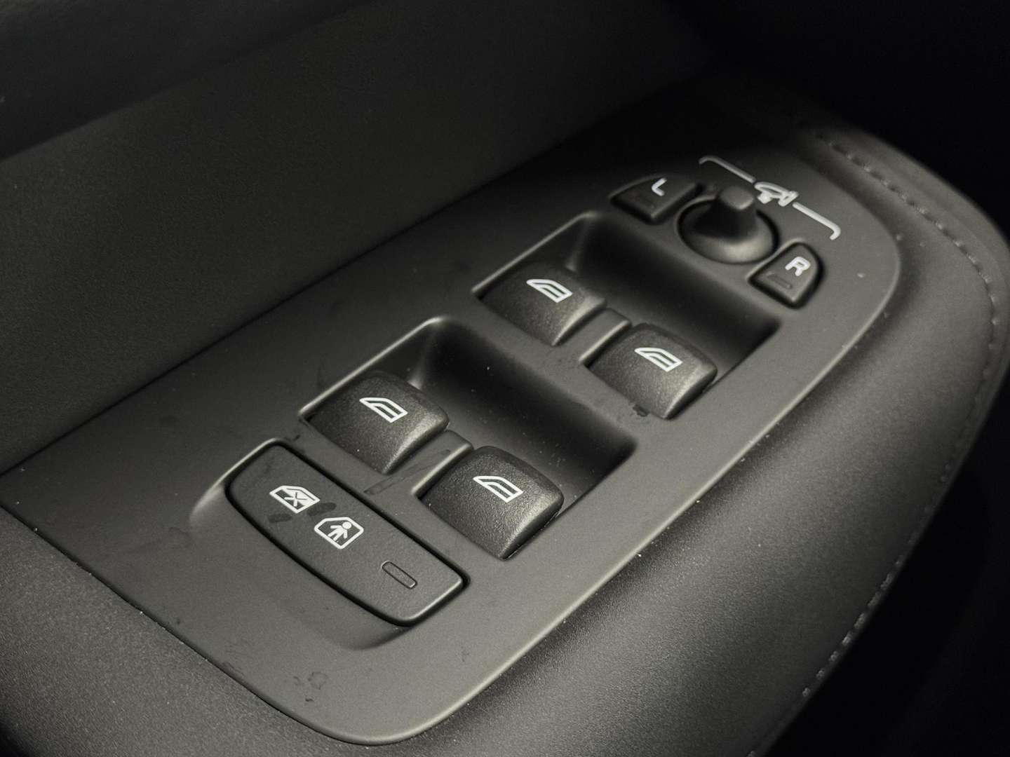 Volvo XC60 T8 Recharge Plus - 2025 - Joinsteer - #12