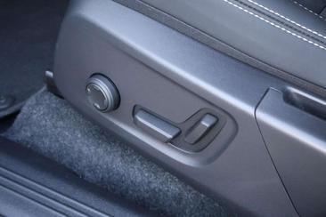 Volvo C40 Recharge PLUS — photo 19