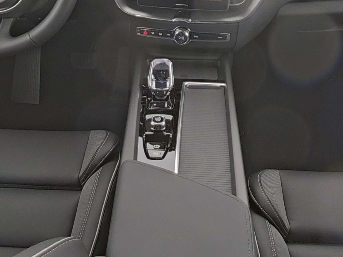 Volvo XC60 B5 Plus - 2025 - Joinsteer - #5