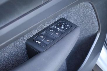 Volvo C40 Recharge PLUS — photo 21