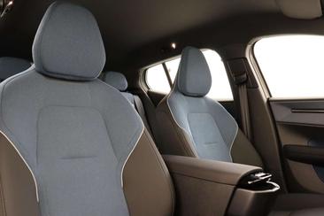Volvo EX30 P5 Plus — photo 9