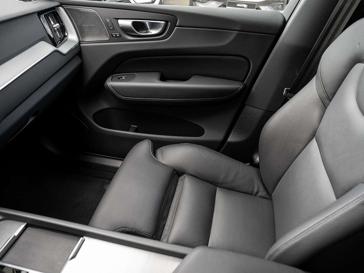 Volvo XC60 B4 Plus - 2024 - Joinsteer - #21