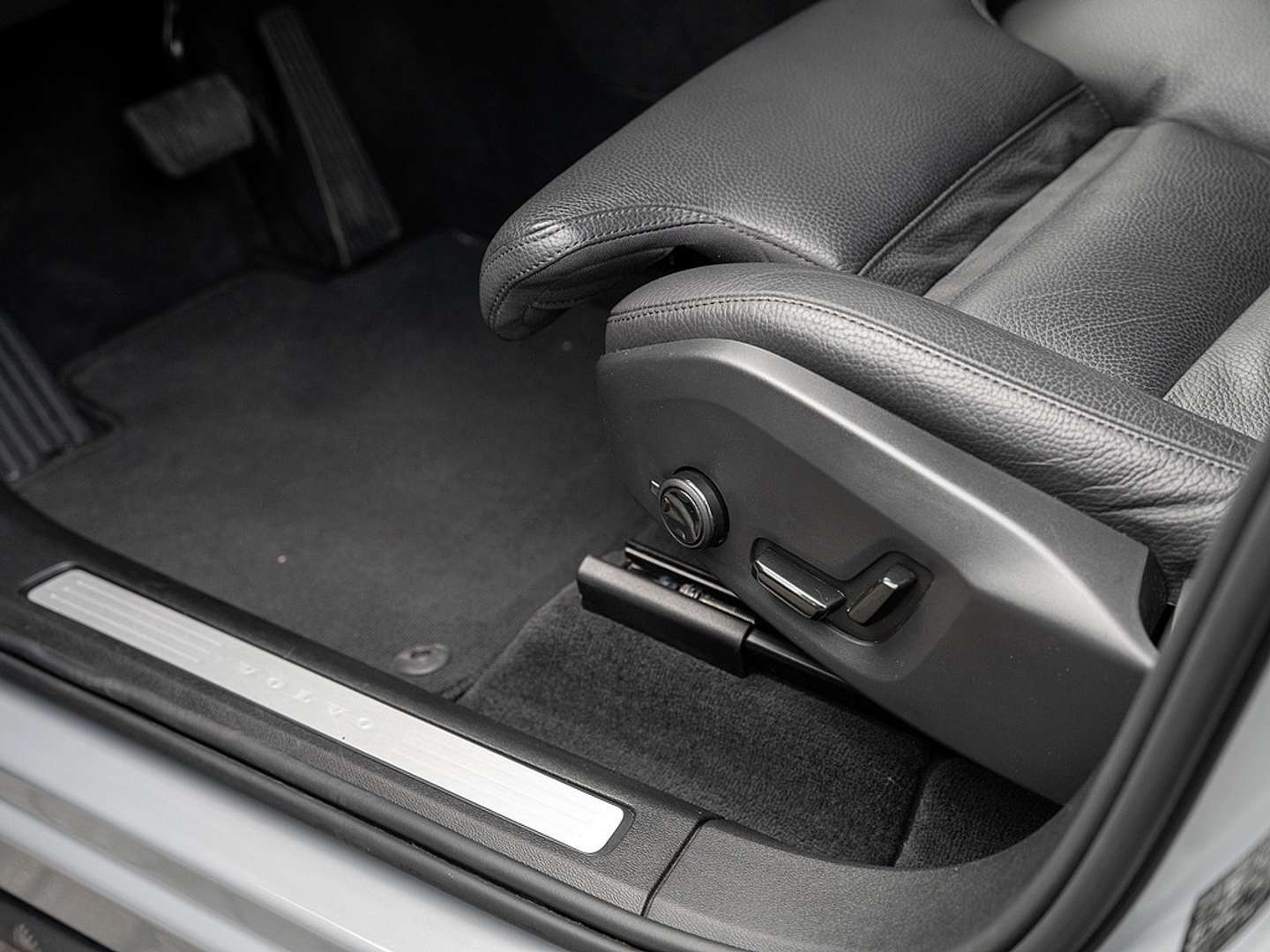 Volvo XC60 B4 Plus - 2024 - Joinsteer - #26