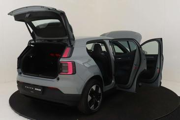 Volvo EX30 P5 Plus — photo 18