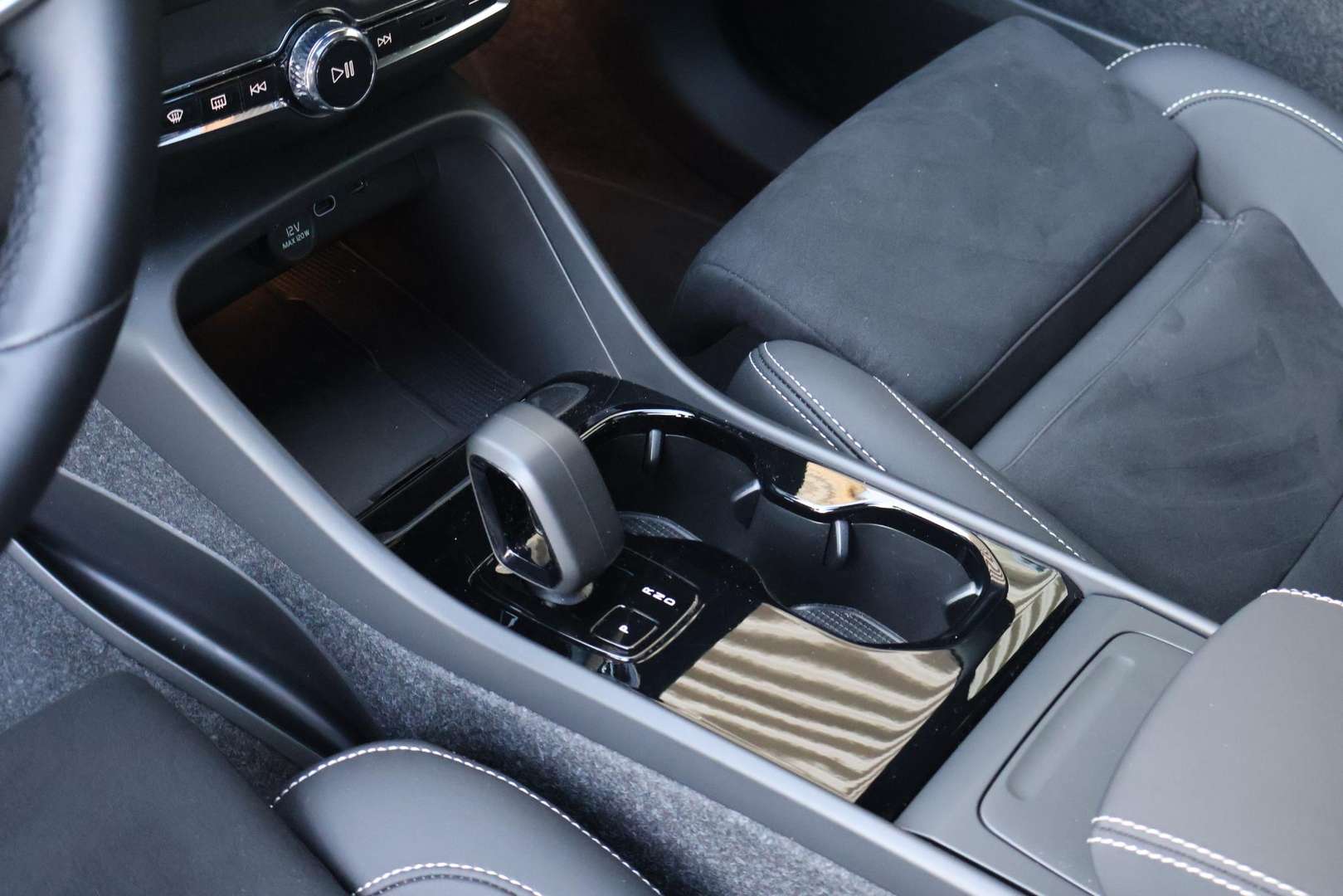 Volvo C40 Recharge PLUS - 2025 - Joinsteer - #30