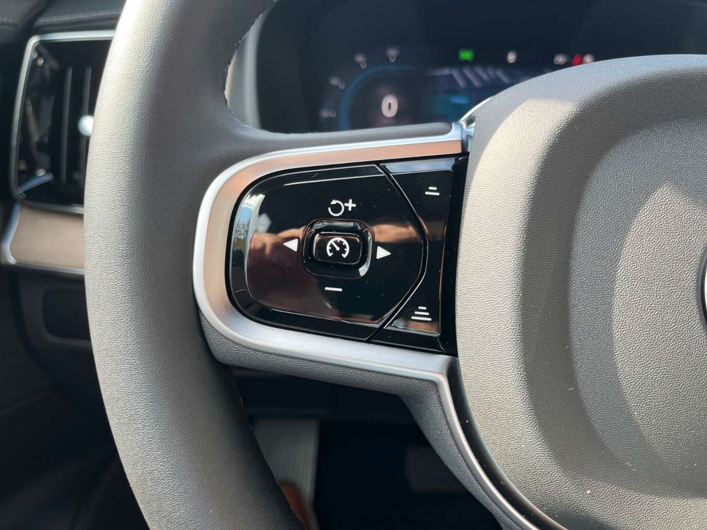 Volvo XC90 T8 - 2025 - Joinsteer - #18