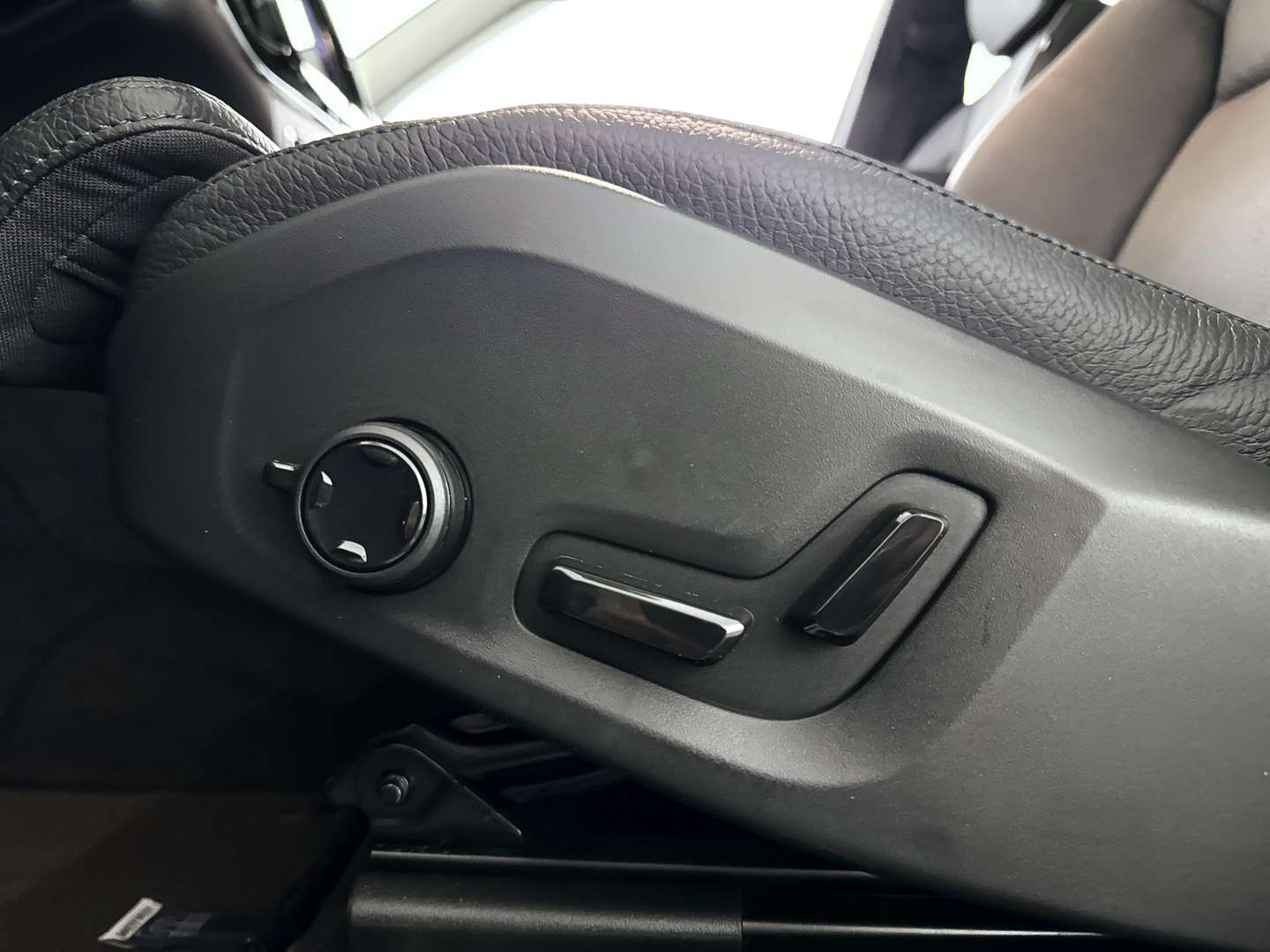 Volvo XC60 T8 Recharge Ultra Bright - 2025 - Joinsteer - #6