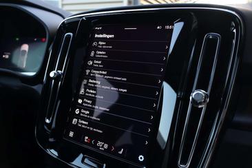 Volvo C40 Recharge PLUS — photo 39
