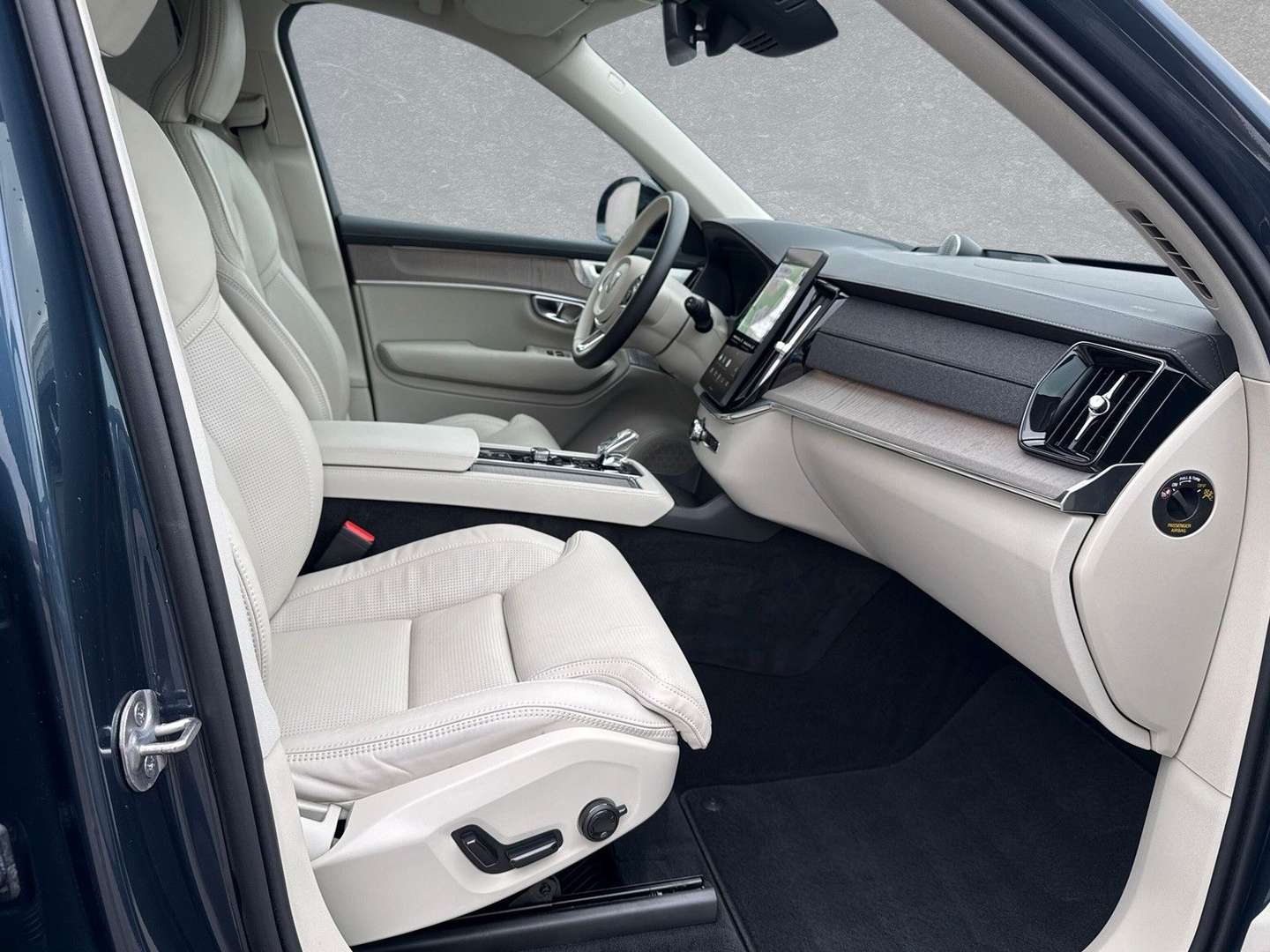 Volvo XC90 T8 Plus - 2025 - Joinsteer - #3