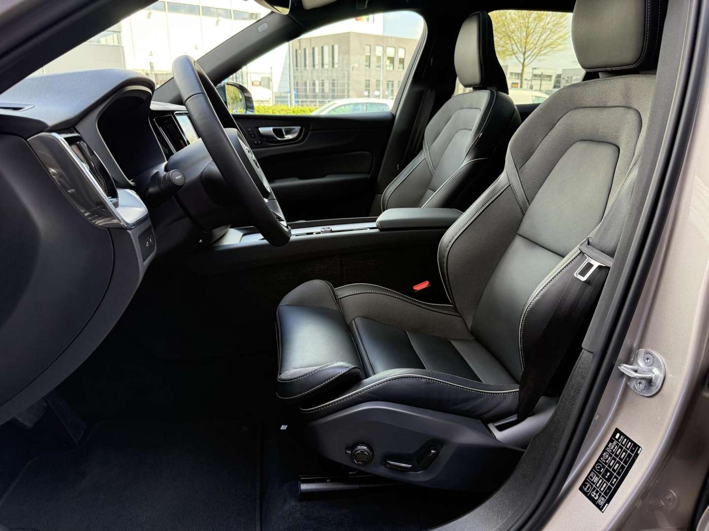 Volvo XC60 T8 Recharge Plus - 2023 - Joinsteer - #9