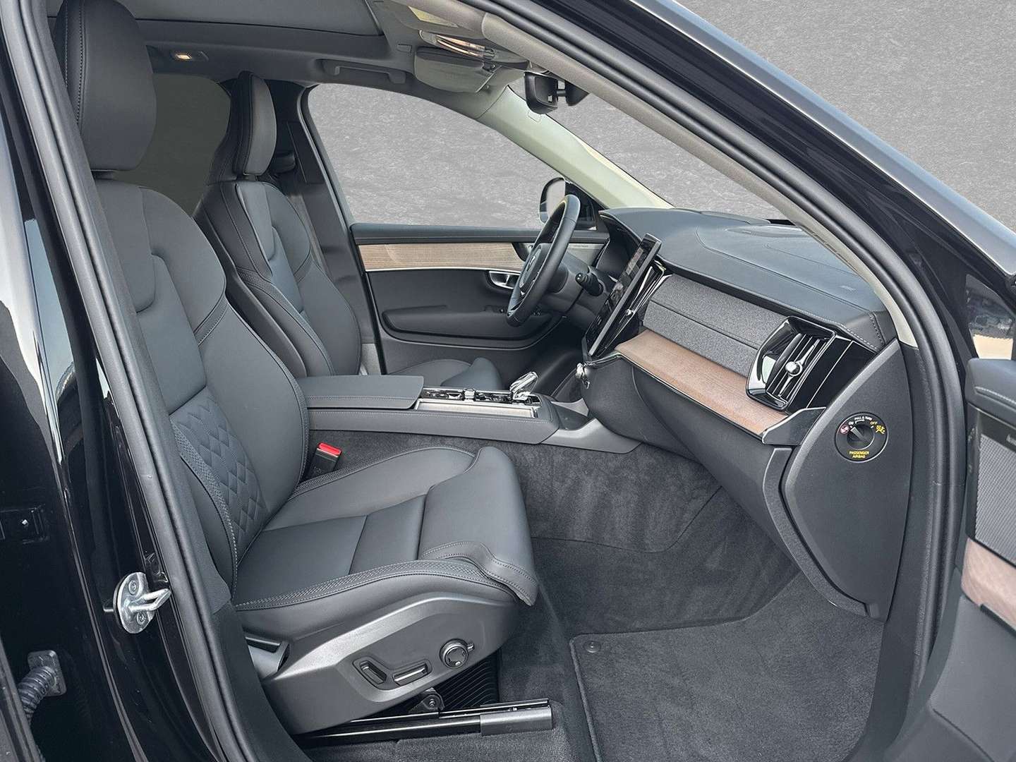 Volvo XC90 T8 Plus - 2025 - Joinsteer - #3