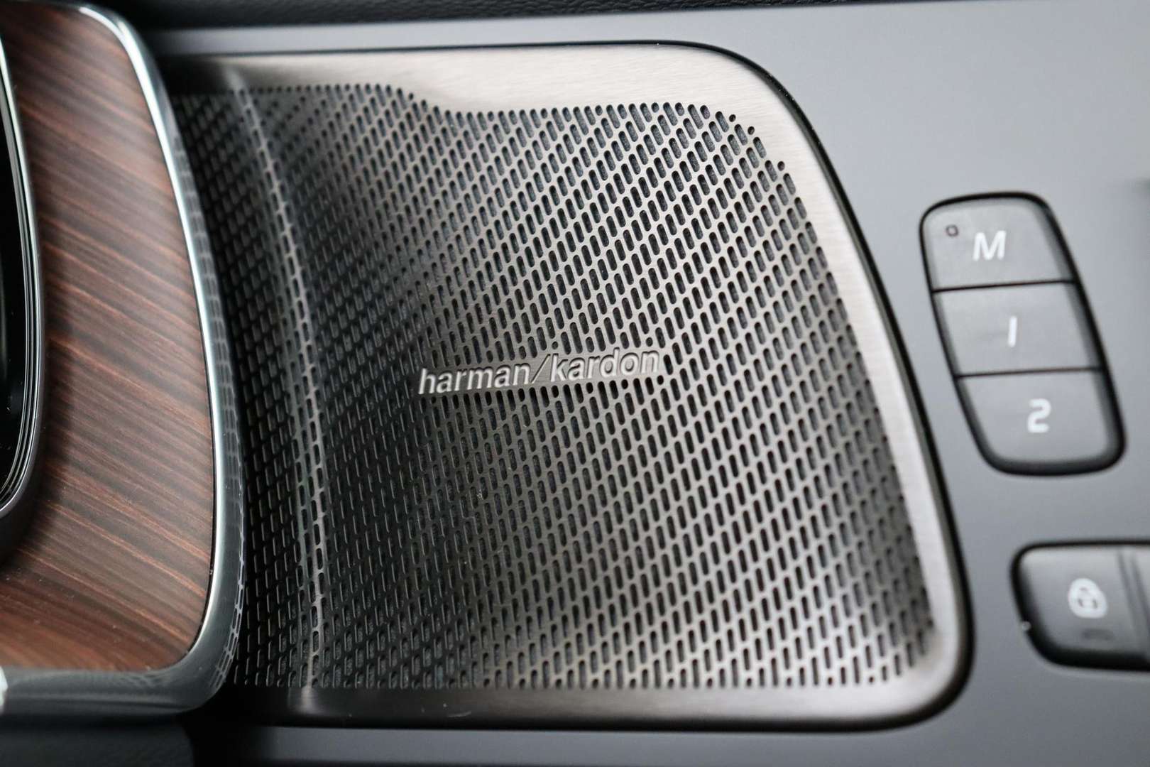 Volvo XC60 T8 Recharge Plus - 2025 - Joinsteer - #24