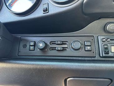 Porsche 993 Carrera — photo 14