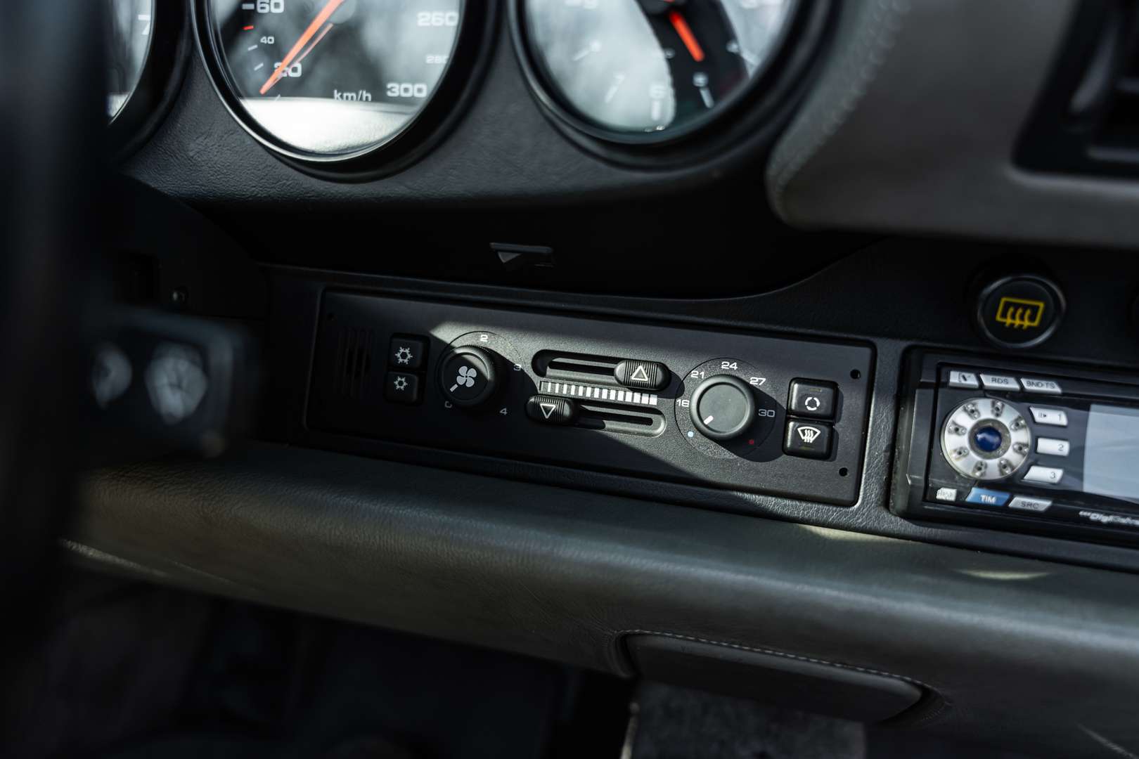 Porsche 964 CARRERA 4 - 1992 - Joinsteer - #21