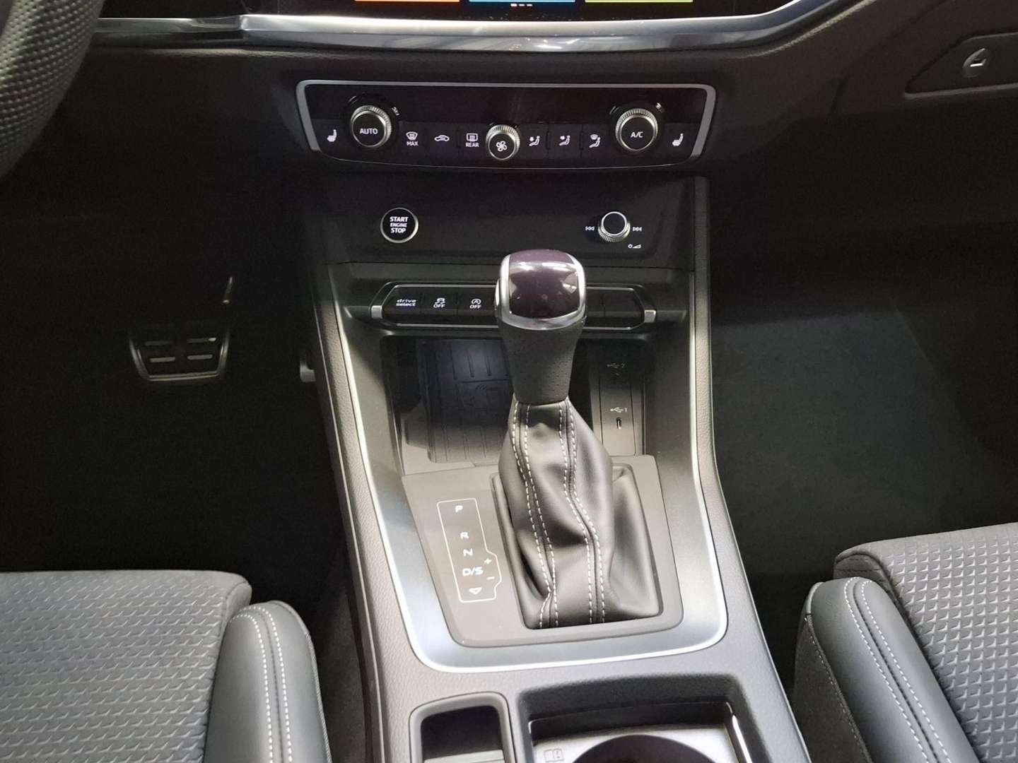 Audi Q3 S Line 35 TFSI - 2025 - Joinsteer - #16